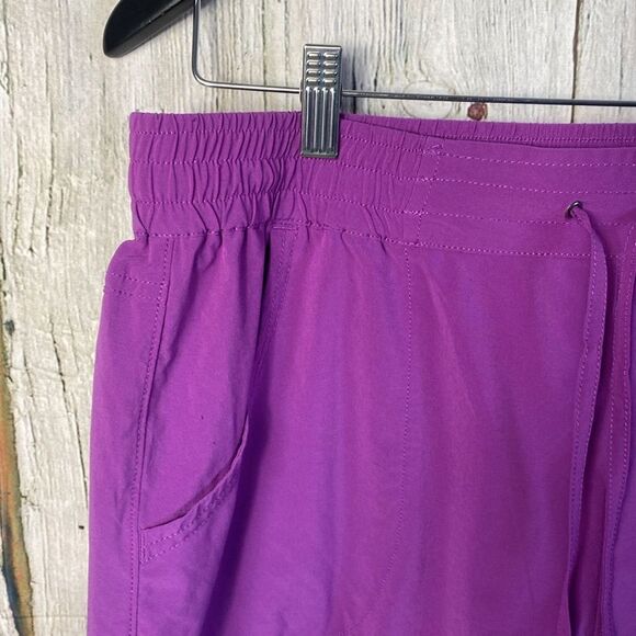 Duluth Trading Company Ultralite Performance Skort Activewear Purple M   211 - Picture 3 of 8